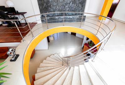 Casă individuală cu 6 camere cu Canalizare în Dumbrăvița - 13