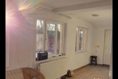 Casă cu 6 camere în Central - 1