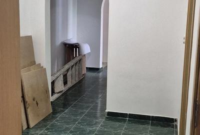 Apartament cu 4 camere decomandat în Central - 4