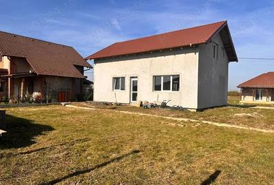 Casă cu Teren 552 Mp în Leș - 2