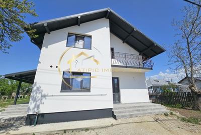 Vila 4 cam la asfalt in Holboca