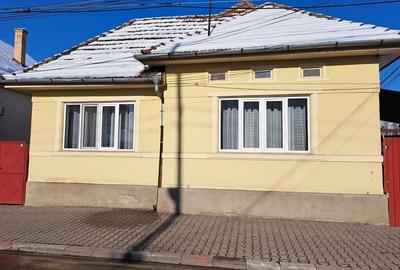 Spațiu comercial, de 100 mp, în Central - 3
