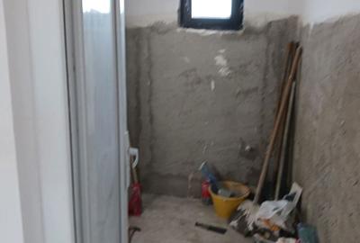 Casă cu Teren 400 Mp în Pecineaga - 4