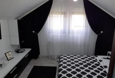 Casă cu 5 camere cu Teren 250 Mp în Chercea - 12