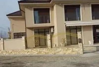 Spațiu comercial, de 135 mp, în Central - 2