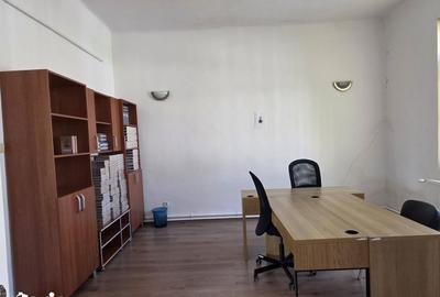 Apartament cu 3 camere în Eminescu - 12