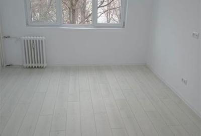 Apartament cu 2 camere decomandat în 1 Decembrie - 1