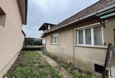 Casă cu 3 camere cu Teren 300 Mp în 14 Mai - 2
