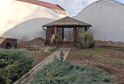 Casă cu 6 camere cu Garaj în Lipovei - 11