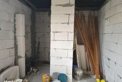 Casă cu 7 camere cu Teren 440 Mp în Sud - 8