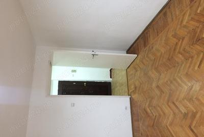 Apartament cu 2 camere decomandat în Micro 4 - 6
