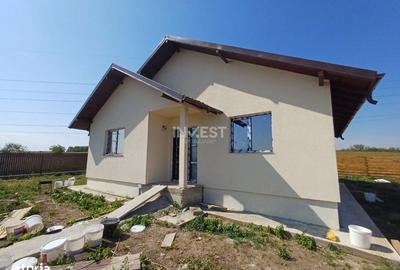 Casă cu 3 camere în Lunca Cetățuii - 2