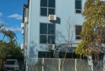 Jiului  1800 euro spațiu  clădire stradală 527 mp toată, separat 150 mp 5 loc pa - 1