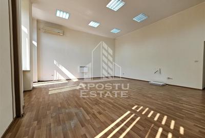 Birou, de 38 mp, în Ultracentral - 3
