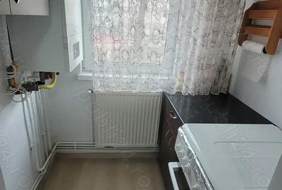 Garsonieră decomandată în Petros - 3