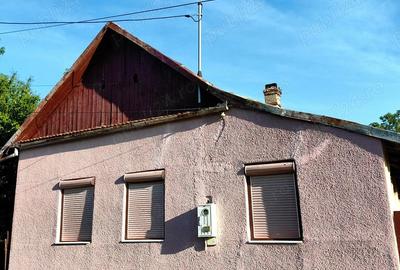 Casă cu 4 camere în Central - 2
