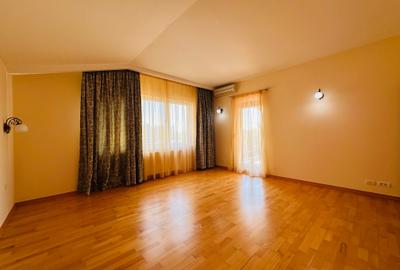 Casă cu 5 camere cu Garaj în Central - 15