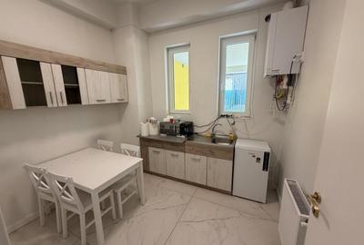 Spațiu comercial, de 165 mp, în Central - 8