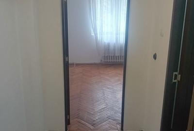 Apartament cu 3 camere semidecomandat în Central - 7