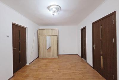 Apartament cu 2 camere Tiglina 1 nemobilat - 1