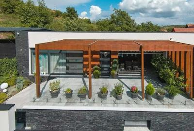 Casă cu Teren 440 Mp în Central - 4