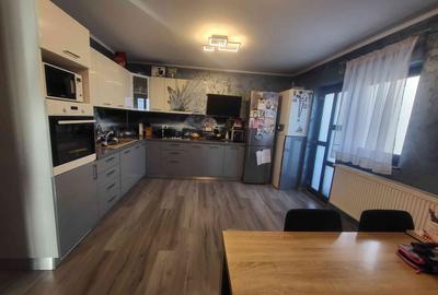 Casă cu 3 camere cu Teren 300 Mp în Gherăiești - 13