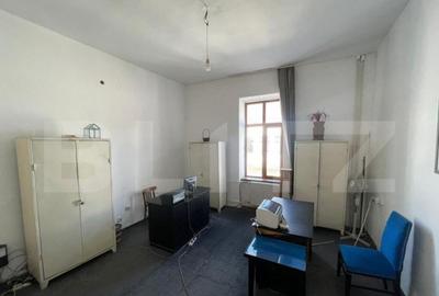 Spațiu comercial, de 21 mp, în Central