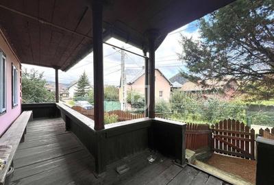 Casa traditional bucovineana la poalele muntilor Bucovinei - 3