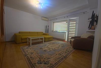 Apartament cu 2 camere decomandat, mobilat în Faleza Nord