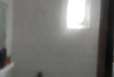 Apartament cu 3 camere semidecomandat în Central - 1