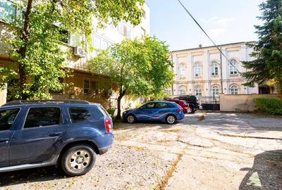 3 camere ultracentral renovat, 2 AC, centrala, loc parcare, curte interioara 3 camere ultracentral renovat, 2 AC, centrala, loc parcare, curte interioara - 3