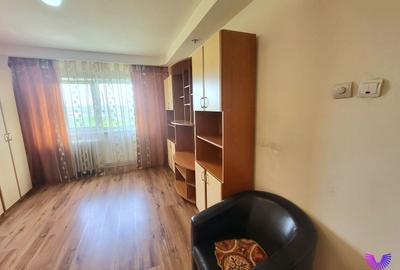 Apartament cu 2 camere decomandat, mobilat în Vasile Aaron - 2