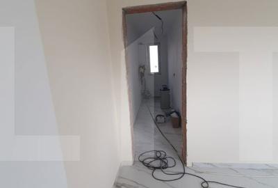 Casă cu 5 camere cu Teren 400 Mp în Moșnița Nouă