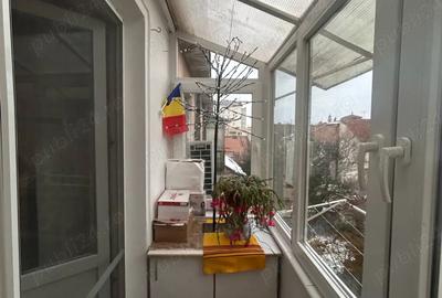 Apartament cu 3 camere semidecomandat în Central - 11