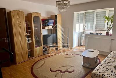 Apartament cu 2 camere semidecomandat, mobilat în Dâmbovița