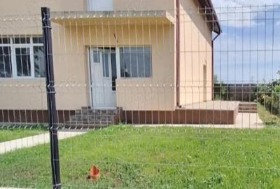 Casă cu 4 camere cu Teren 380 Mp în Prelungirea Ghencea - 1