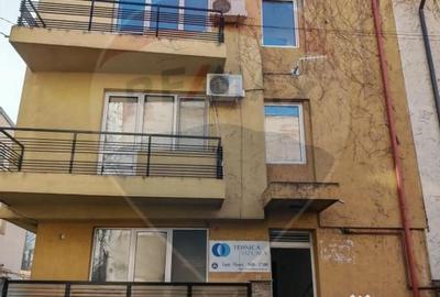 Casă cu 5 camere cu Teren 188 Mp în Vitan - 17