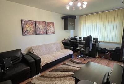 Apartament cu 2 camere decomandat în Calea București - 3