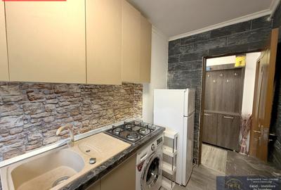 Apartament cu 3 camere semidecomandat, mobilat în Micro 19 - 5