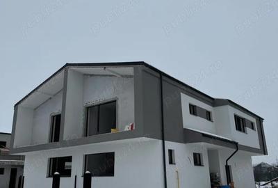 Casă cu Teren 450 Mp în Central - 4