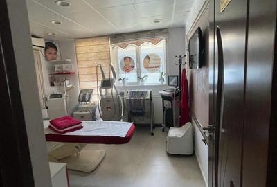 Spațiu comercial, în Central - 3