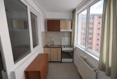 Garsonieră de vânzare ,partial mobilata - 4