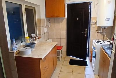 Garsonieră decomandată în Titan - 8