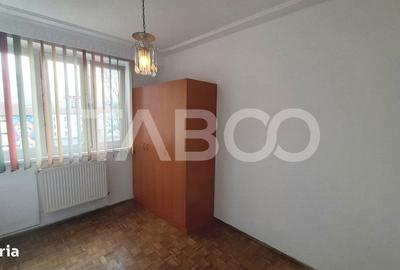 Apartament cu 2 camere nedecomandat, mobilat în Mihai Viteazul - 1