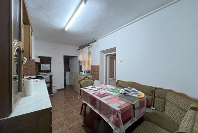 Casă de vânzare în Ronat - comision 0% - 13
