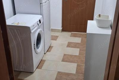 Apartament cu 3 camere semidecomandat în Spitalul Județean