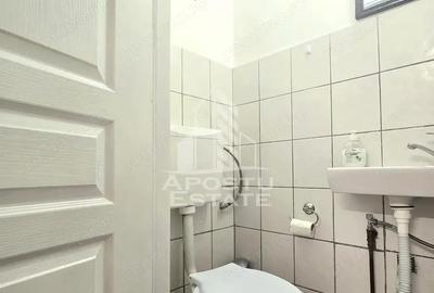 Spațiu comercial, de 45 mp, în Central - 2