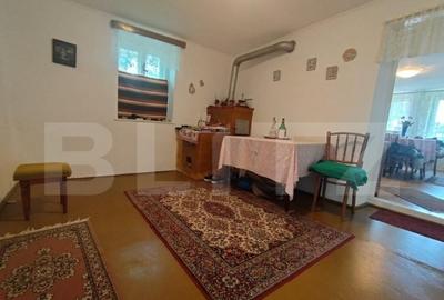 Casa batraneasca , vatra veche, teren 675, 2 fronturi strada - 2