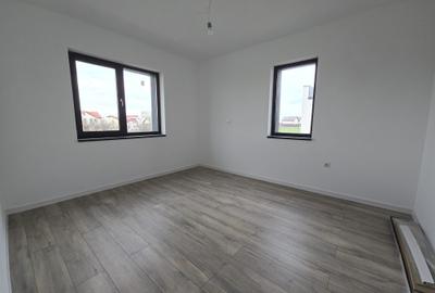 Casă cu 4 camere cu Teren 363 Mp în Berceni - 5