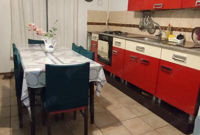 Apartament cu 3 camere decomandat în Progresul - 3